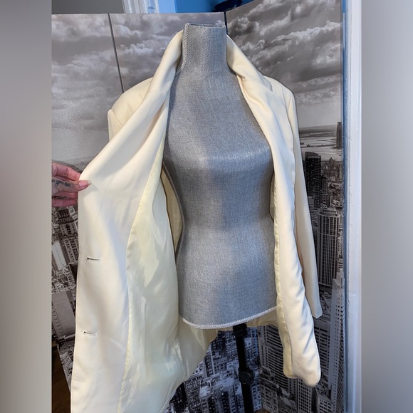 Oversized Aesthetic Blazer - Picture 6 of 7